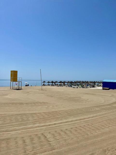 Lux 2 Kmr App Stella Blanca Met Zwembaden Airco En Zeezicht Fuengirola Exterior foto